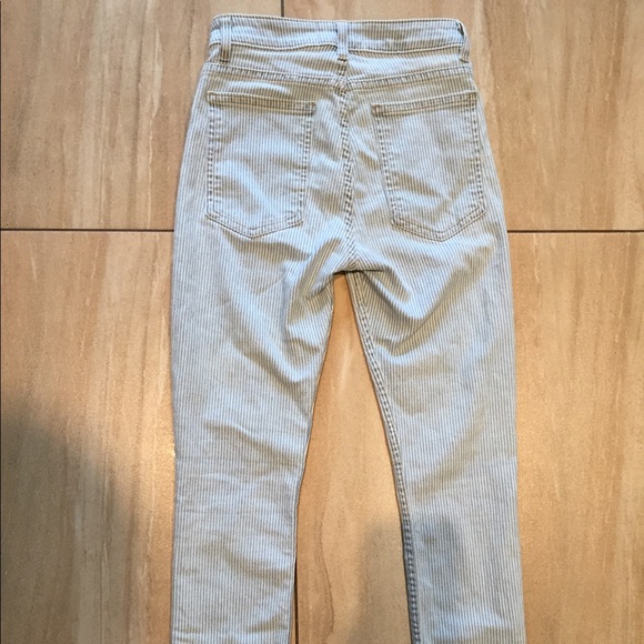 Light wash American apparel skinny jeans - Picture 2 of 3